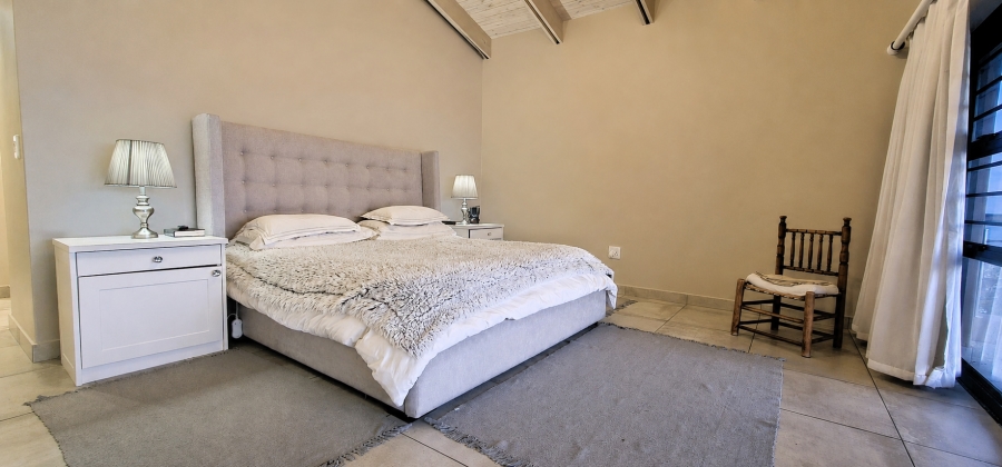 8 Bedroom Property for Sale in Myburgh Park Western Cape